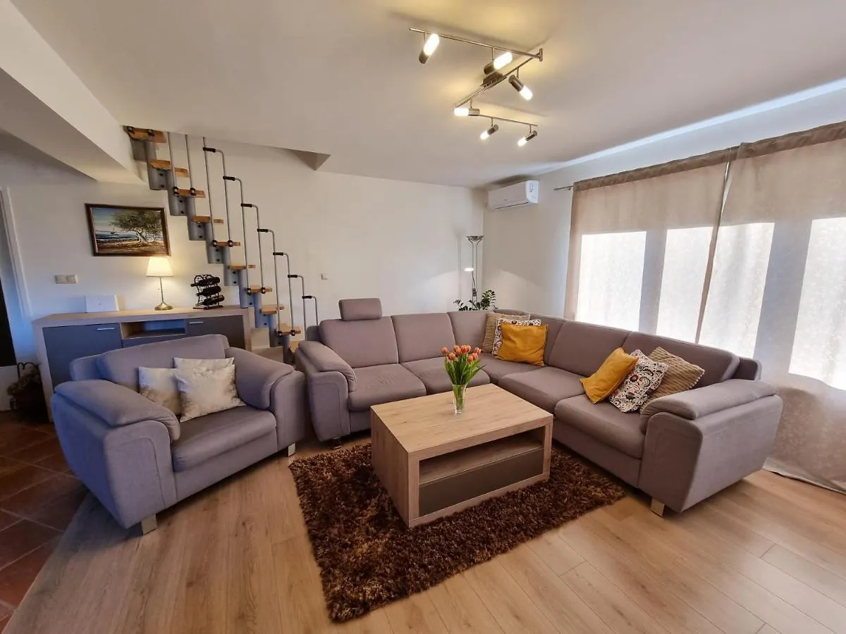Apartment Paula Jadranovo